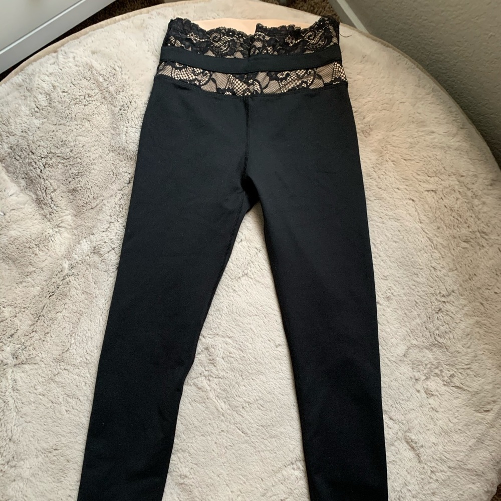 Fabletics yoga pants